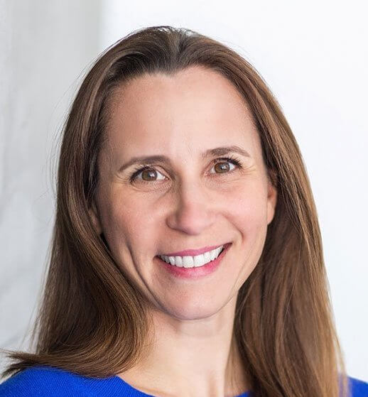 acha Connor, founder and CEO of Virtual Work Insider, joins Dr. Vanessa Weaver to speak about hybrid and remote work in the United States, how workplaces and relationships in them have changed because of both practices, and the impact that the COVID-19 pandemic has had on hybrid and remote work.